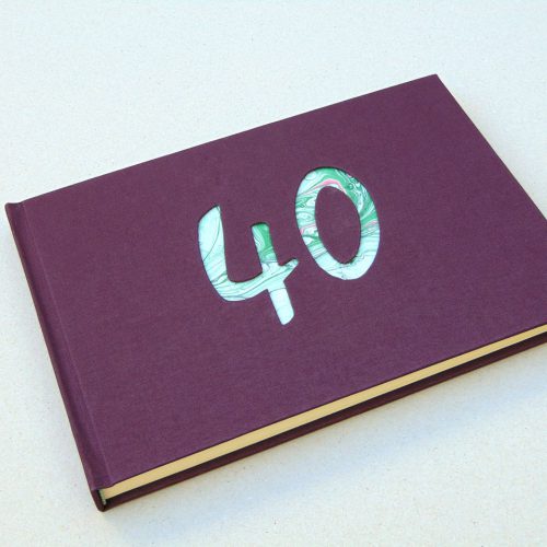 Libro de firmas "40" años con cristal. MardePapel.