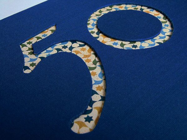Libro de firmas azul 50 años 3-1. MardePapel