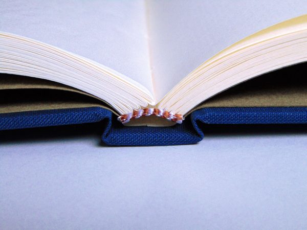 Libro de firmas azul 50 años 8. MardePapel