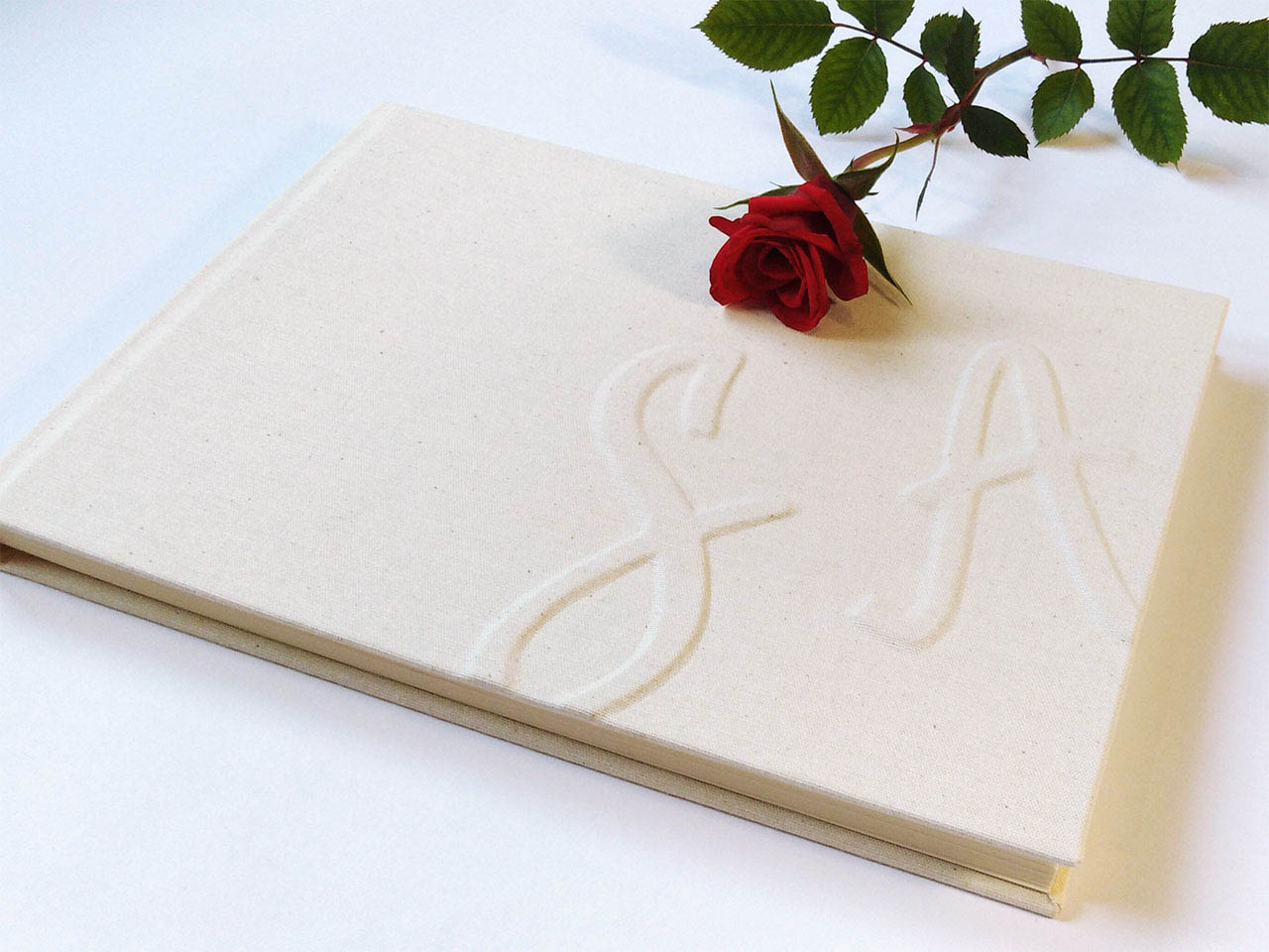 Libro de firmas personalizado para boda en beig y rosa